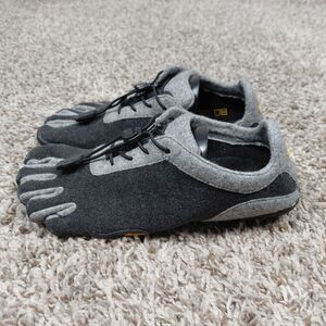 Vibram FiveFingers Grey and Dark Grey Athletic Toe Shoes